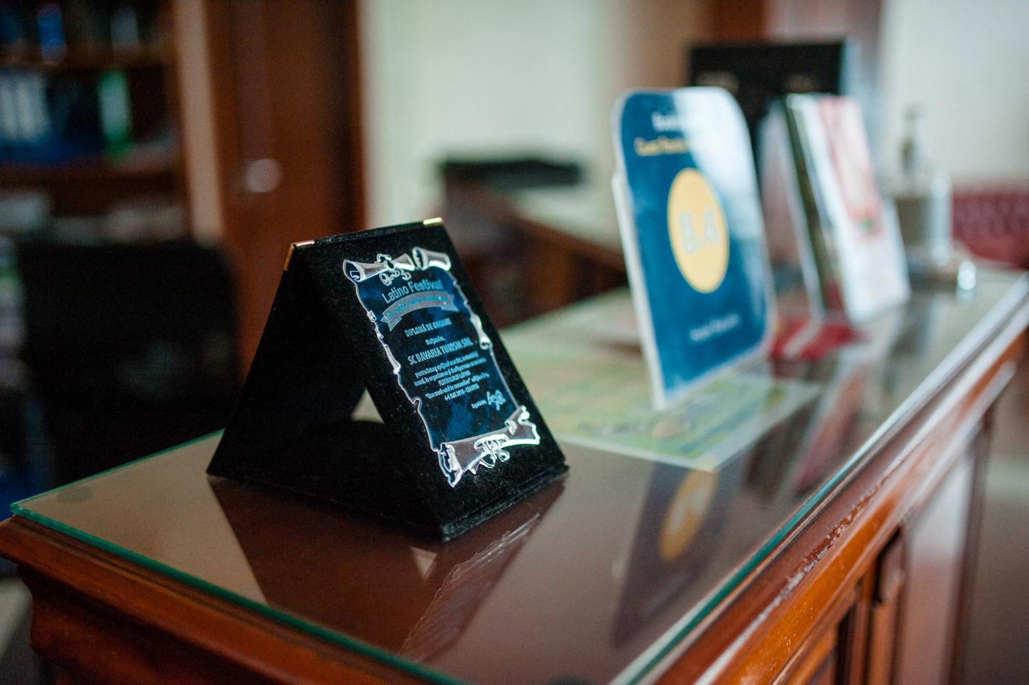 Hotel Bavaria Craiova Bagian luar foto